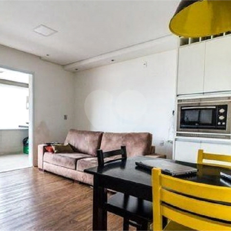 Apartamento à venda com 2 quartos, sendo 1 suíte, em Parque Industrial Tomas Edson, São Paulo, SP