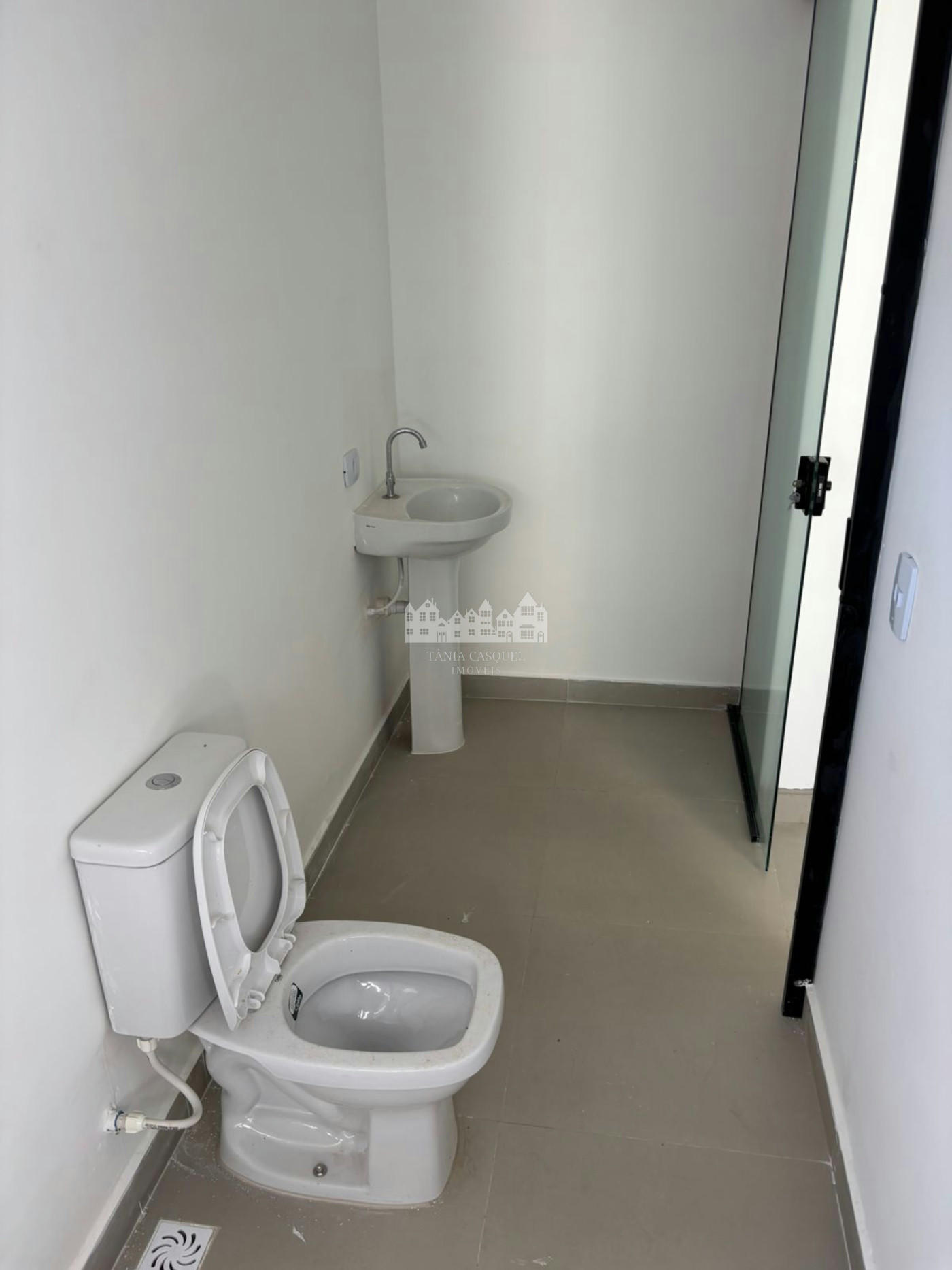 Casa à venda com 2 quartos, sendo 1 suíte, em Nova Suissa, Piracaia, SP