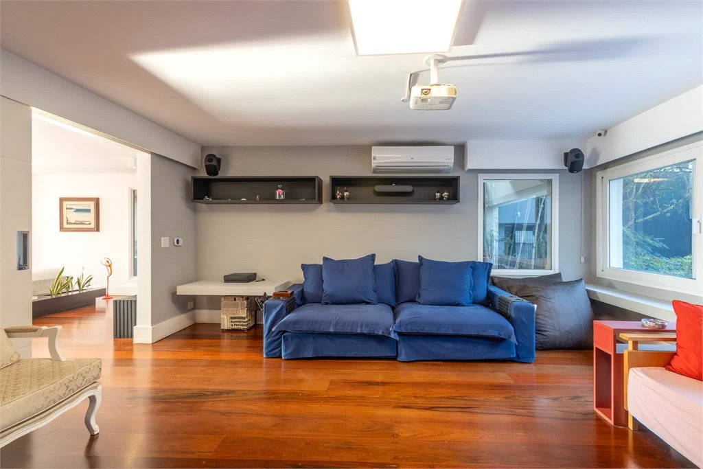 Casa à venda com 4 suítes em Jardim Guedala, São Paulo, SP