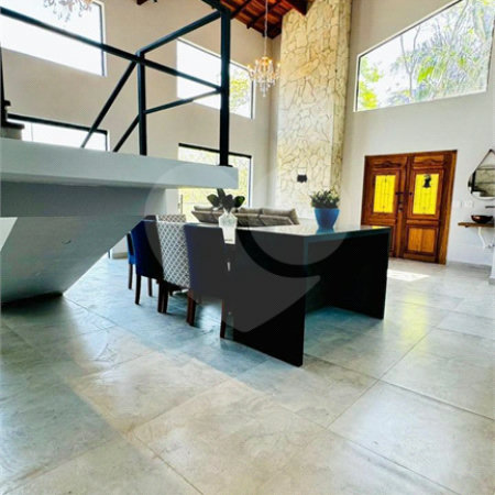 Casa à venda com 4 suítes no condomínio Associação Portal Ouro Verde, Atibaia - SP