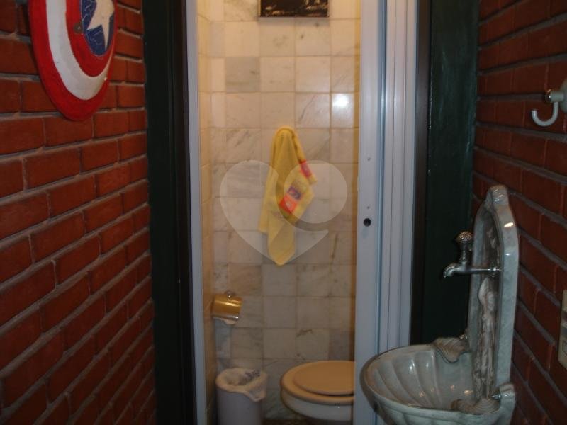 Casa à venda com 4 quartos, sendo 2 suítes, em Aclimação, São Paulo, SP