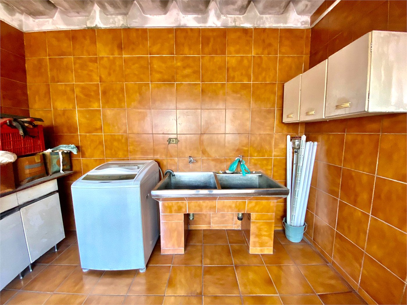 Casa à venda com 6 quartos, sendo 1 suíte, em Vila Mariana, São Paulo, SP