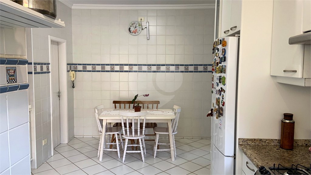 Sobrado à venda com 5 suítes em Guarapiranga, São Paulo, SP