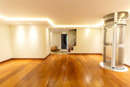 Casa à venda ou para alugar com 3 suítes em Sumaré, São Paulo, SP