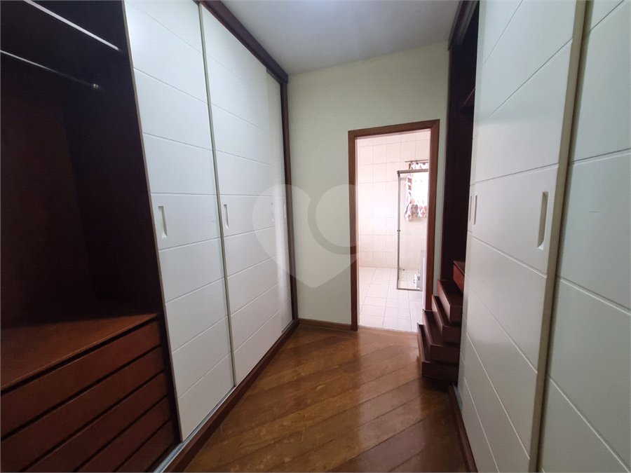 Sobrado à venda ou para alugar com 5 quartos, sendo 4 suítes,  em City América, São Paulo, SP