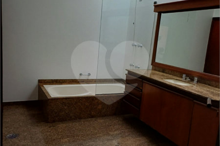 Sobrado à venda com 5 quartos, sendo 3 suítes, em Jardim Franca, São Paulo, SP