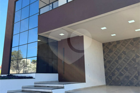 Casa à venda com 5 quartos, sendo 4 suítes, no condomínio Golden Ville, Itapetininga - SP