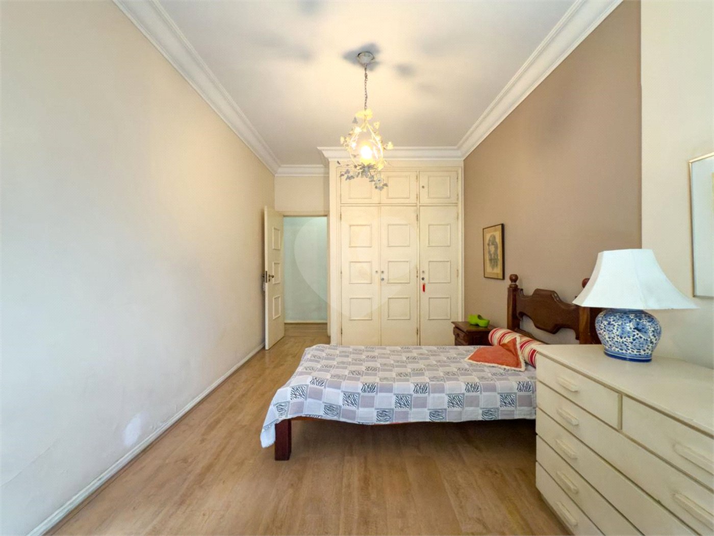Apartamento à venda com 3 quartos, sendo 1 suíte,  em Copacabana, Rio de Janeiro, RJ