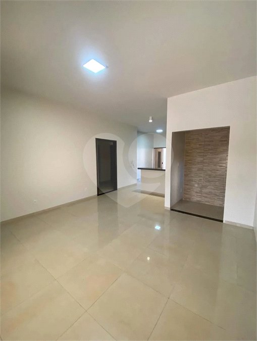 Casa à venda com 4 quartos, sendo 1 suíte,  em Jardim Europa, Dourados, MS