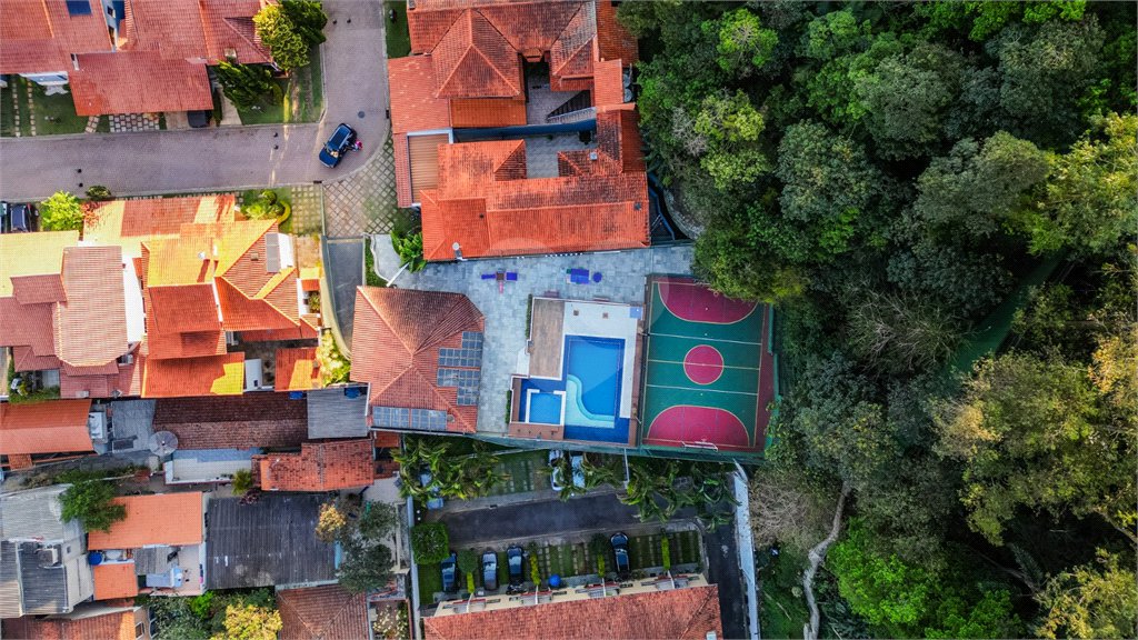 Casa à venda ou para alugar com 4 quartos, sendo 3 suítes,  no condomínio Da Serra, São Paulo - SP
