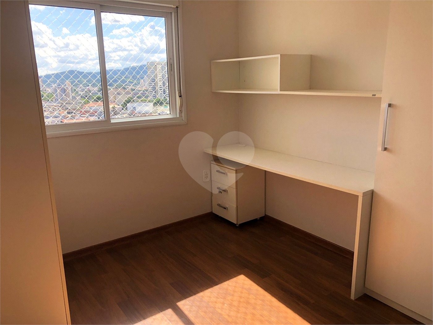 Apartamento à venda com 4 quartos, sendo 2 suítes,  em Jardim Armênia, Mogi das Cruzes, SP