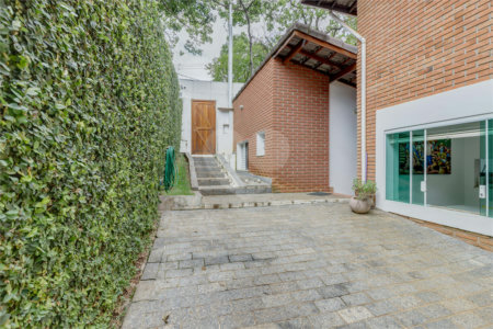 Sobrado à venda com 5 quartos, sendo 3 suítes, em Jardim dos Estados, São Paulo, SP