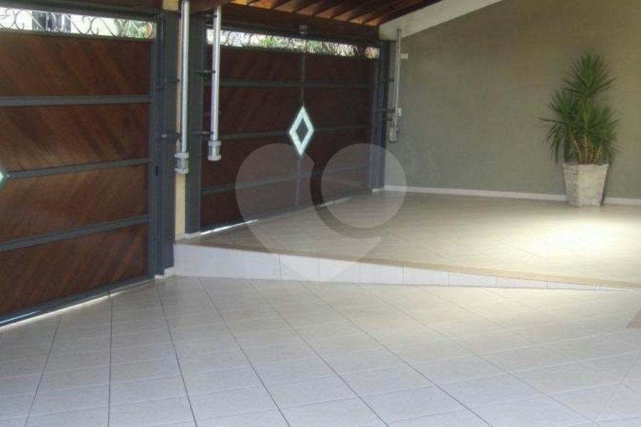 Sobrado à venda com 4 quartos, sendo 2 suítes, em Horto Florestal, São Paulo, SP