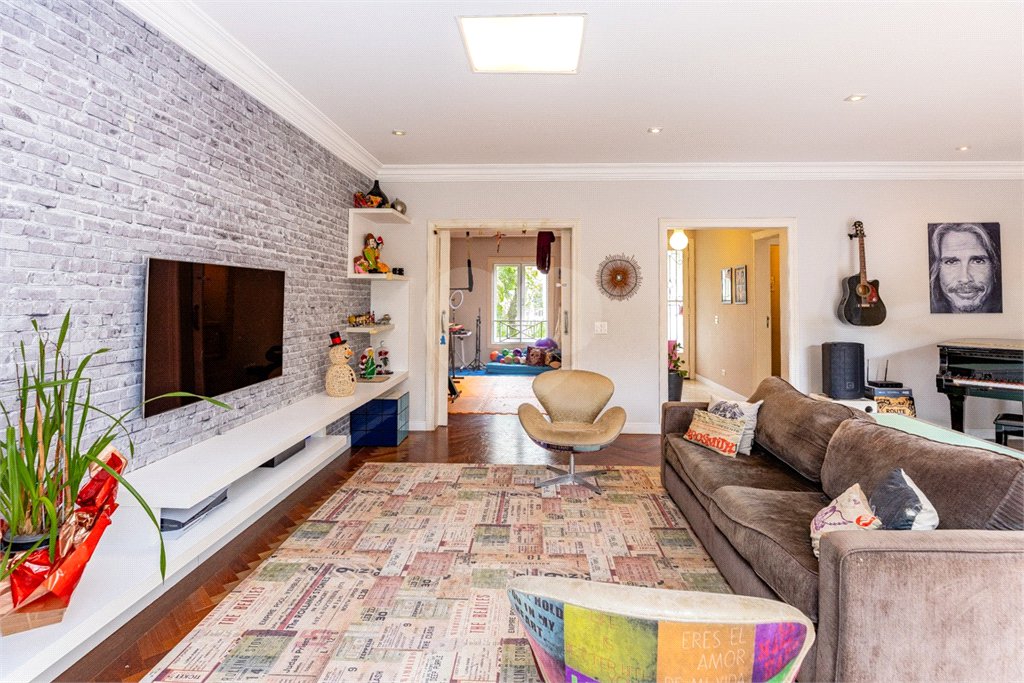 Casa à venda com 4 suítes no condomínio Saint Germain, São Paulo - SP
