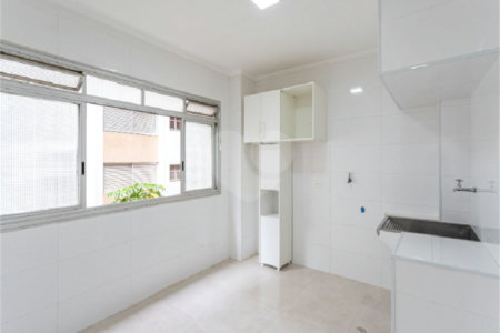 Apartamento à venda com 3 quartos, sendo 1 suíte, em Itaim Bibi, São Paulo, SP