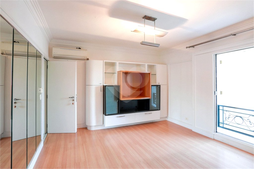Casa à venda ou para alugar com 4 suítes em Jardim Panorama, São Paulo, SP