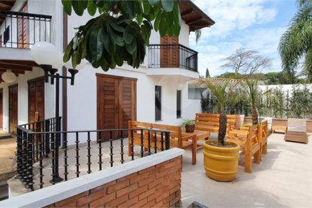 Casa à venda com 5 suítes em Jardim Leonor, São Paulo, SP