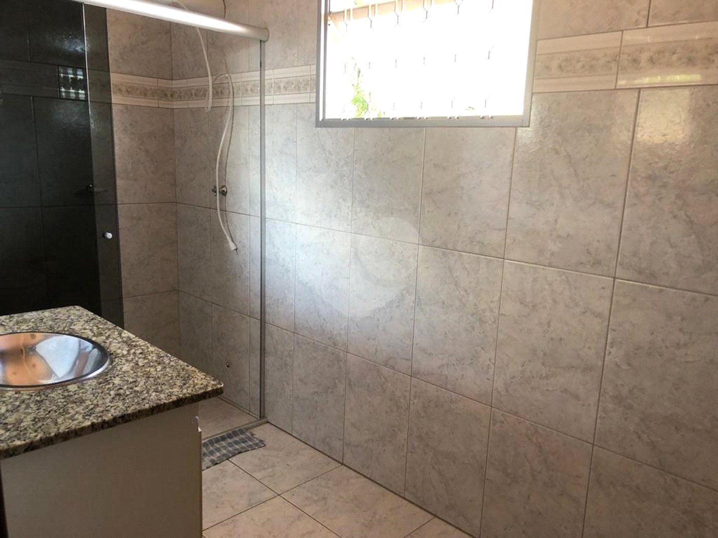 Casa à venda com 3 quartos, sendo 2 suítes,  em Jardim do Lago, Atibaia, SP