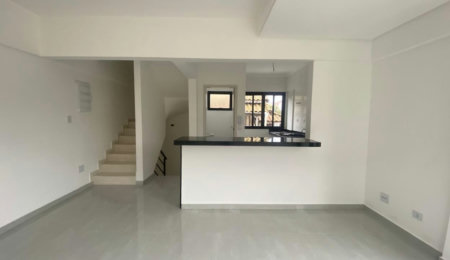 Casa com 2 dormitórios à venda, 95 m² por R$ 585.000,00 - Macuco - Santos/SP