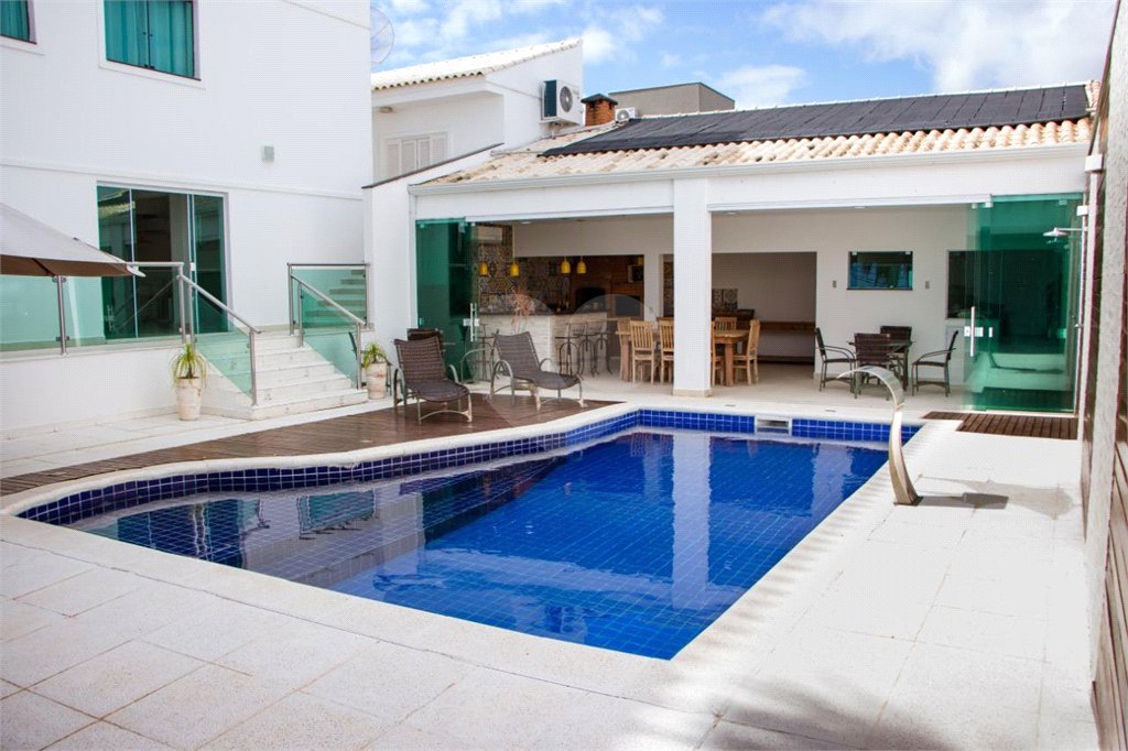 Casa à venda com 4 suítes no condomínio Residencial Villa dos Inglezes, Sorocaba - SP