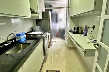 Apartamento à venda com 3 quartos, sendo 1 suíte, em Santo Amaro, São Paulo, SP