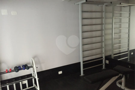 Casa à venda com 4 quartos, sendo 2 suítes, no condomínio Residencial Morumbi, São Paulo - SP