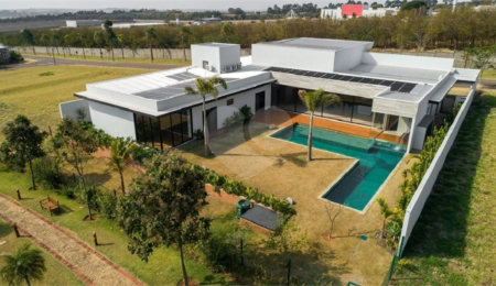 Casa à venda com 6 quartos, sendo 4 suítes,  no condomínio Damha II, São Carlos - SP