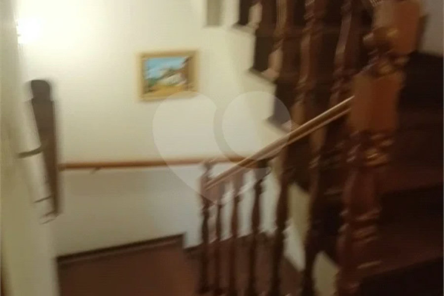 SOBRADO AMPLO COM 4 DORMITORIOS VISÃO PARA SERRA