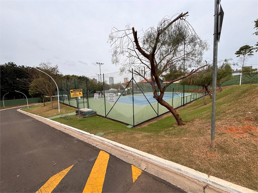 Casa à venda com 3 suítes no condomínio Residencial Maria Dulce, Indaiatuba - SP