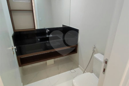 Apartamento à venda com 3 quartos, sendo 2 suítes,  em Jardim Arpoador, São Paulo, SP