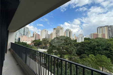 Apartamento à venda com 3 suítes em Vila Clementino, São Paulo, SP