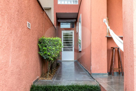 Casa à venda com 3 quartos, sendo 1 suíte,  em Parque Jabaquara, São Paulo, SP
