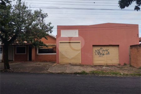 Casa Térrea à venda com 3 quartos, sendo 1 suíte, em Vila Xavier (vila Xavier), Araraquara, SP
