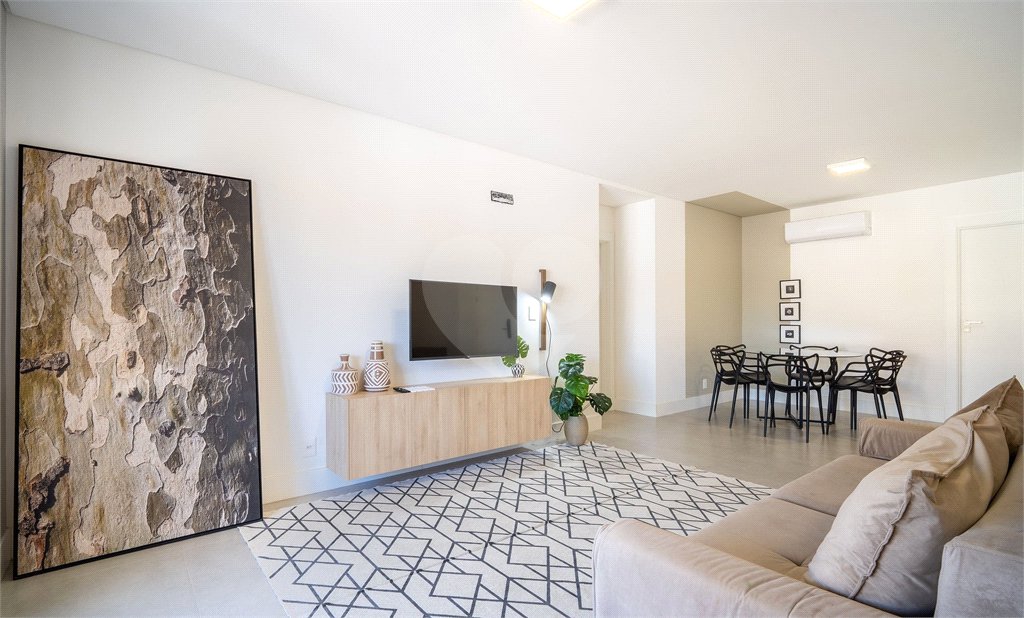 Apartamento à venda com 3 suítes em Jurerê, Florianópolis, SC