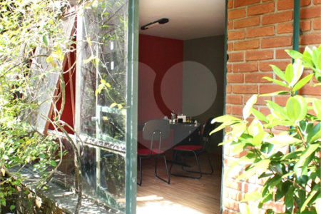 Casa à venda com 4 quartos, sendo 2 suítes, em Jardim Leonor, São Paulo, SP
