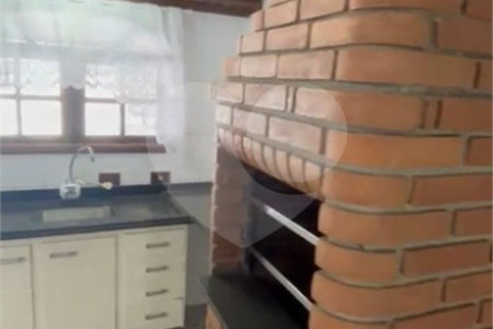 Casa à venda com 3 suítes em Vila Romana, São Paulo, SP