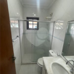 Casa à venda com 5 quartos, sendo 3 suítes, no condomínio Recanto das Palmeiras, Rio de Janeiro - RJ