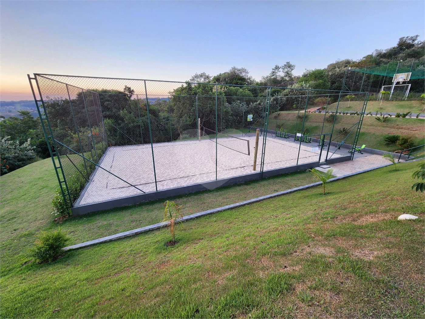 Terreno à venda no condomínio Residencial Jardim Primavera, Louveira - SP