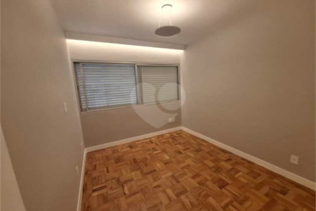 Apartamento à venda com 3 quartos, sendo 1 suíte, em Itaim Bibi, São Paulo, SP