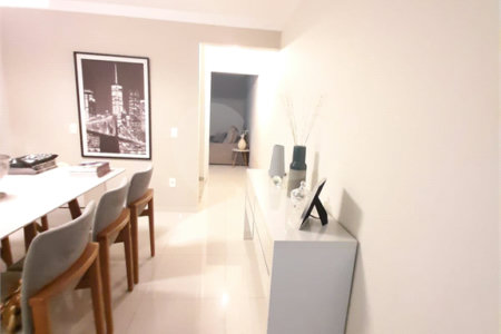 Sobrado à venda com 3 quartos, sendo 1 suíte, em Vila Suissa, Mogi das Cruzes, SP