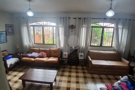 Casa Térrea à venda com 4 quartos, sendo 1 suíte,  em Vila Nova Mazzei, São Paulo, SP