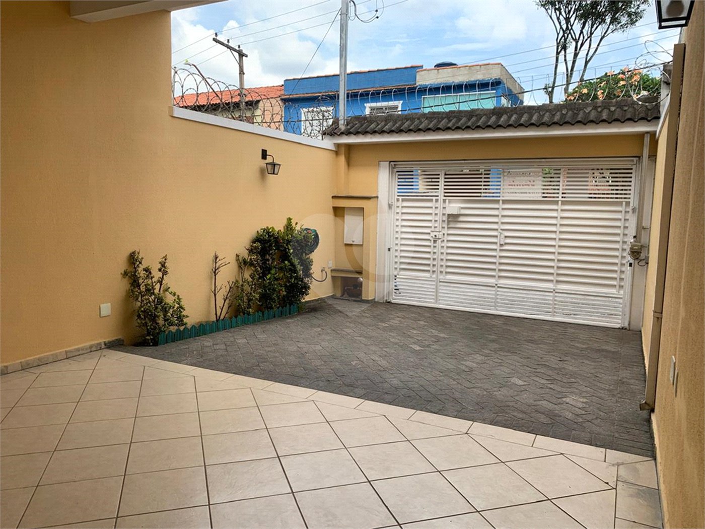 Sobrado à venda com 4 quartos, sendo 1 suíte, em Vila Campo Grande, São Paulo, SP