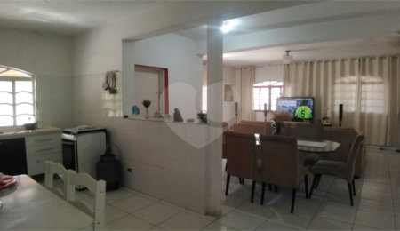Casa à venda com 2 quartos, sendo 1 suíte,  em Capoavinha, Mairiporã, SP