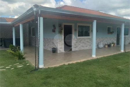 Chácara à venda com 3 quartos, sendo 1 suíte, em Jundiacanga, Araçoiaba da Serra, SP
