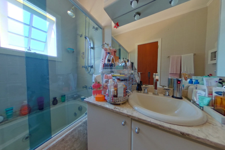 Casa à venda com 3 suítes no condomínio Itatinga I, São Paulo - SP