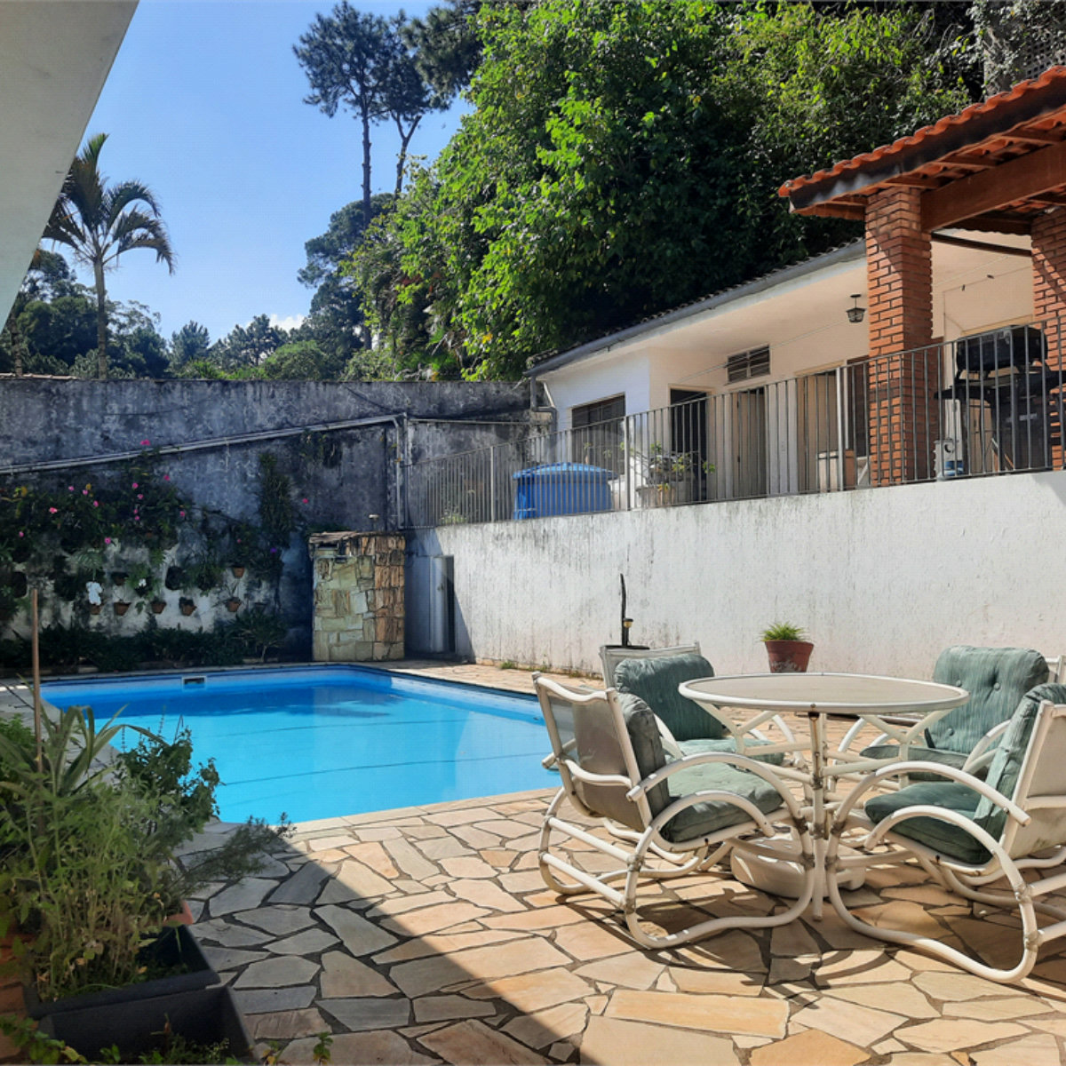 Casa à venda com 4 quartos, sendo 3 suítes,  em Jardim Marajoara, São Paulo, SP