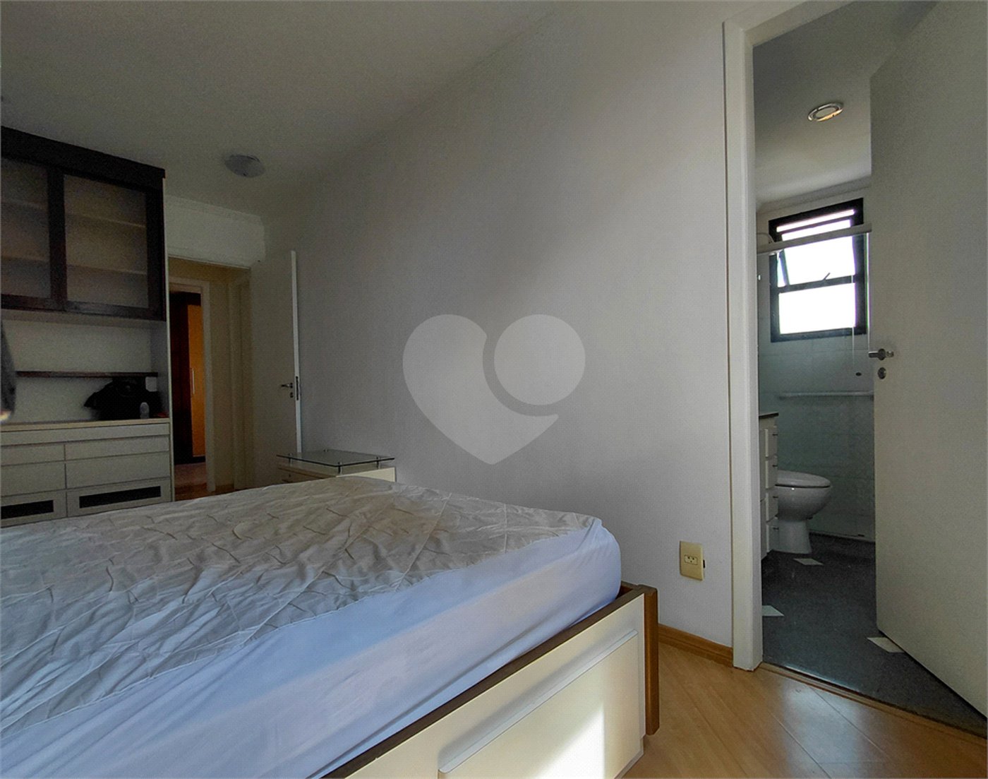 Apartamento à venda com 3 suítes em Vila Romana, São Paulo, SP