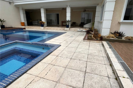 Casa à venda com 5 quartos, sendo 4 suítes,  no condomínio Terras de Santa Clara, Jacareí - SP