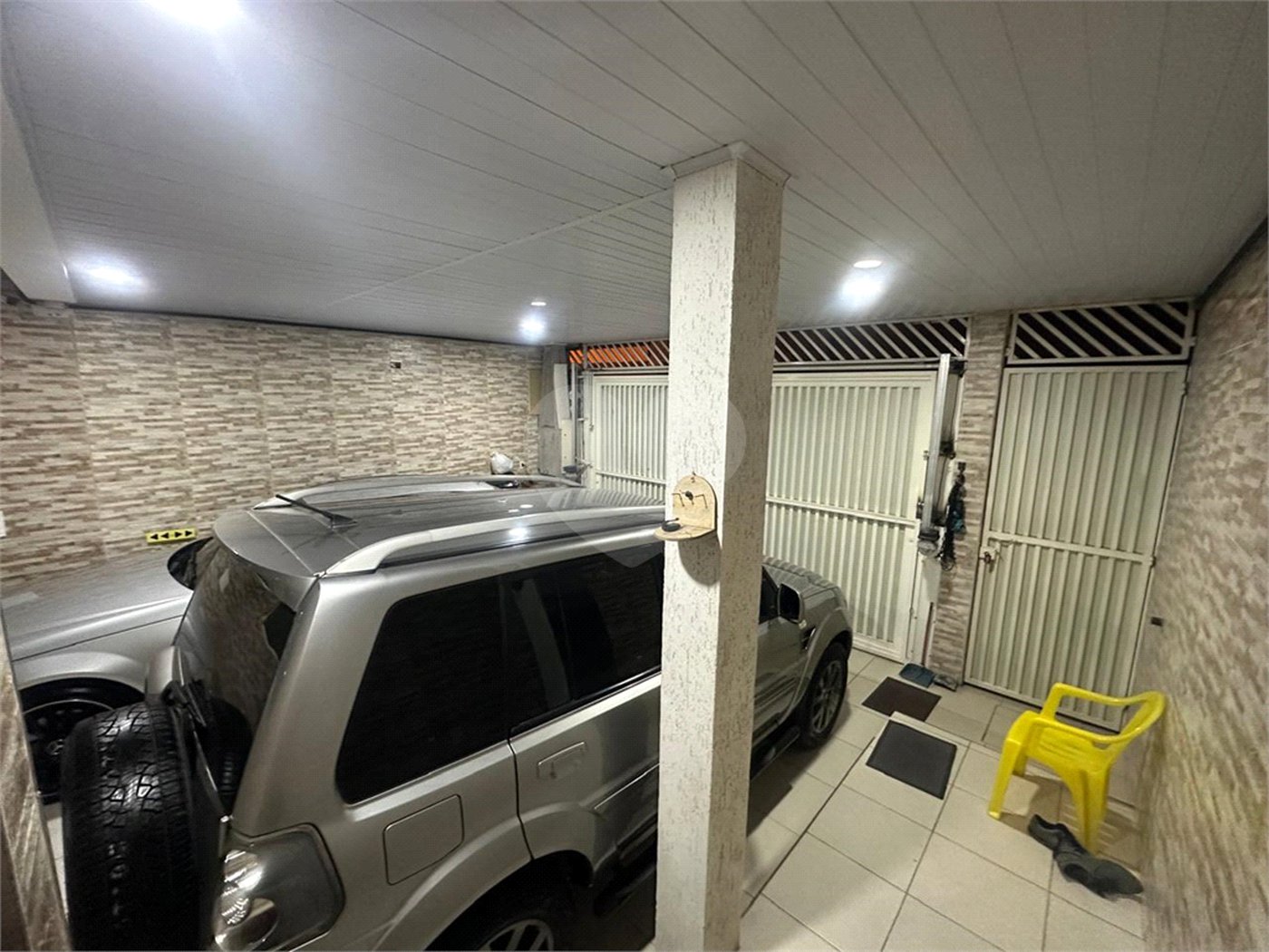 Sobrado à venda com 4 quartos em Jardim Luciana, Itaquaquecetuba, SP