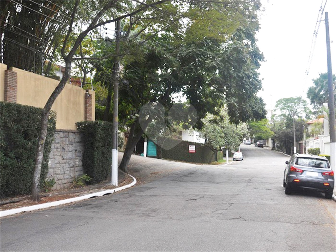 Sobrado à venda com 4 quartos, sendo 2 suítes,  em Alto da Boa Vista, São Paulo, SP